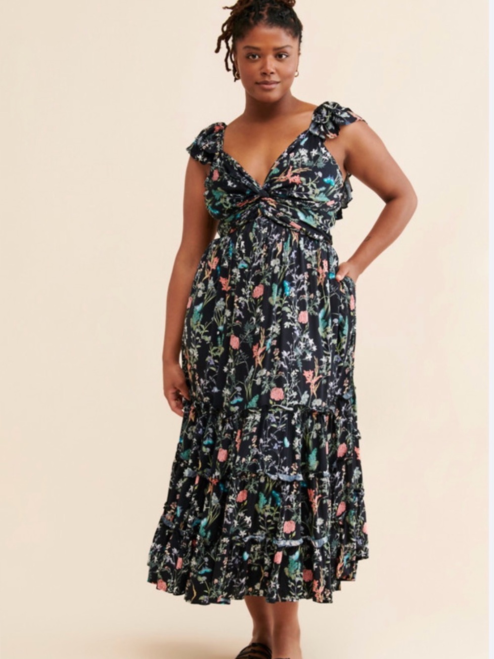 Let Me Be Maxi Dress With Black Floral Print With Ruffled Shoulder|Large|EUC|